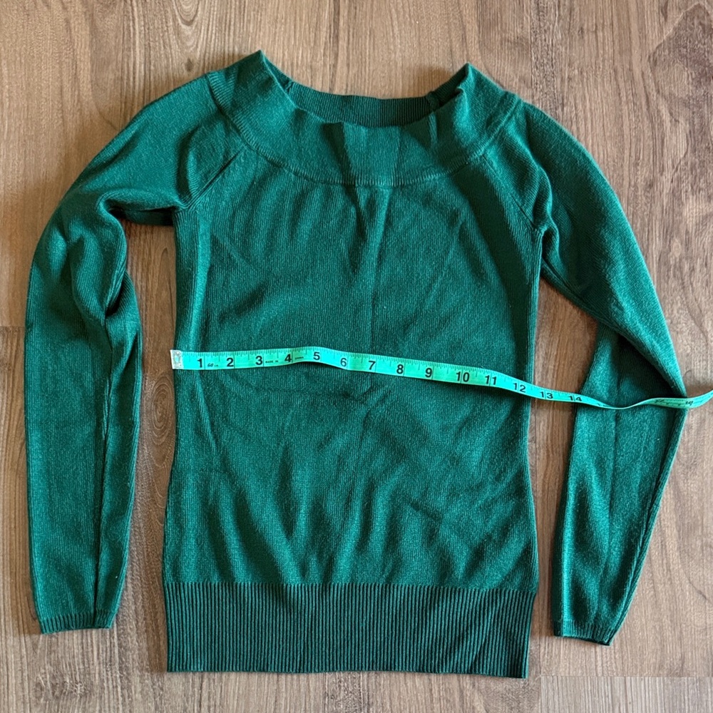 Tahari Boat Neck Forest Green Sweater XS